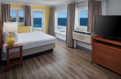 Hampton Hotel | Ashworth by the Sea