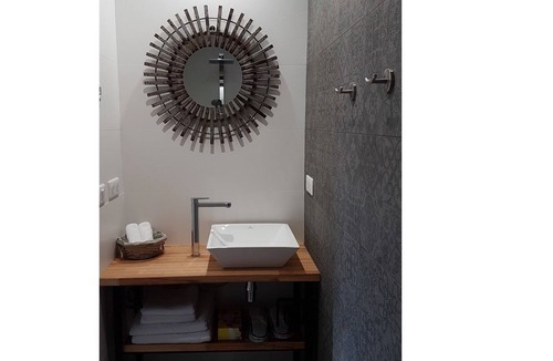 Nyls House | Asinerie Kuleni