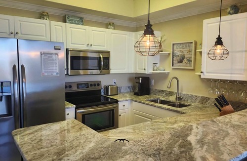 Fort Walton Beach Condo | ASK ABOUT 10% OFF MEMORIAL DAY SPECIAL! DESTIN WEST GULF 403-FREE BEACH SERVICE!