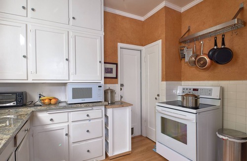 Marina District Condo | ASK about Better rates for longer stays!