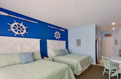 Southport Condo | Ask about low weekly rates - Amazing Water & Sunset Views- Just Blocks From Southport! Gorgeous Pool