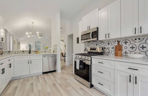 McKinney House | Ask us about 30Day Specials | 15min SoCo | 20min COTA