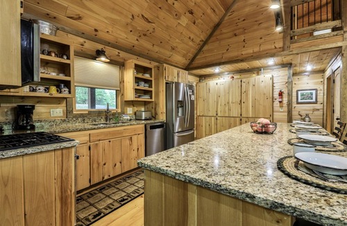 Cherry Log Cabin | Aska Escape | Blue Ridge, GA