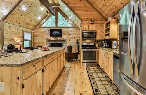 Cherry Log Cabin | Aska Escape | Blue Ridge, GA