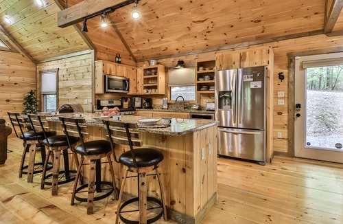 Cherry Log Cabin | Aska Escape | Blue Ridge, GA
