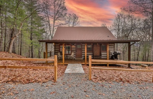 Aska Cabin | Aska Sunrise| Blue Ridge, GA