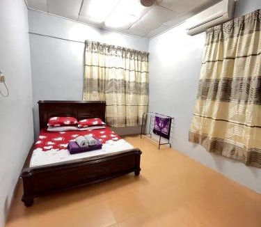 Kampung Tanjong Bendahara House | Aslam's homestay