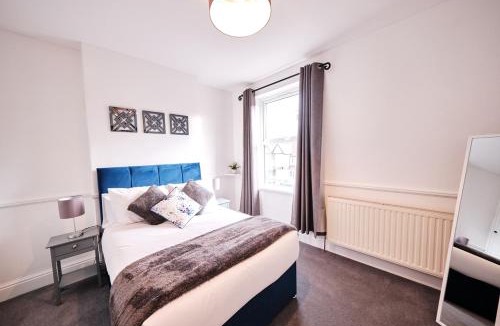 Sutton Coldfield House | Aspen, 3 Bedrooms with Parking