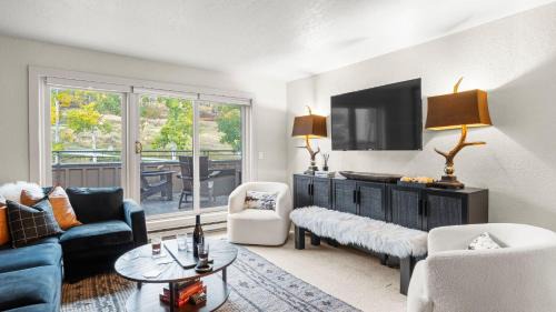Snowmass Village House | Aspen Glow Retreat by AvantStay