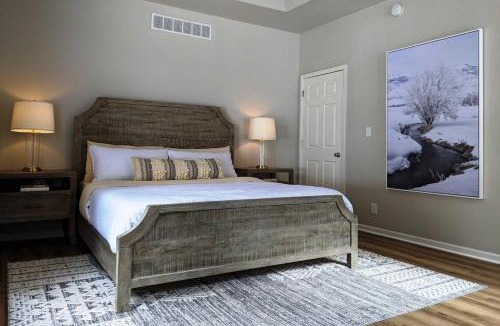 Rainbow Valley House | Aspen Grove Lodge