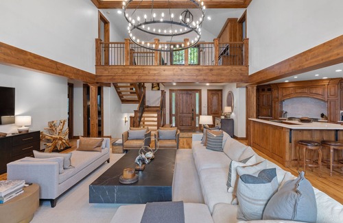 Mountain Village House | Aspen Grove | Ski-in/Ski-out off Galloping Goose Run, Mulit-Tier Deck, Jet Tubs