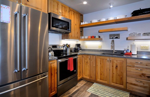 Mount Crested Butte Condo | Aspen Grove, Ski in/out, Hot Tub, Pet Friendly