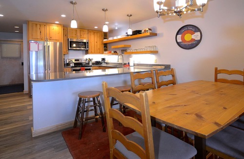 Mount Crested Butte Condo | Aspen Grove, Ski in/out, Hot Tub, Pet Friendly