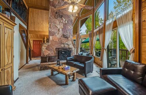Harbor Village House | Aspen Hideaway Cabin