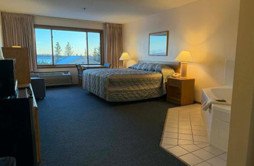 Croftville Hotel | Aspen Lodge