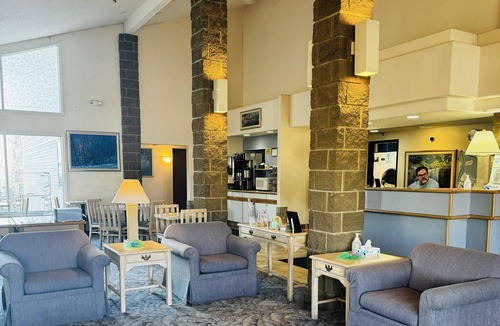 Grand Marais Hotel | Aspen Lodge