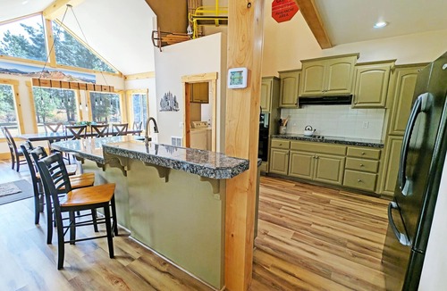 Three Rivers House | Aspen Place - River Access, Ping Pong, Gorgeous Home & Location