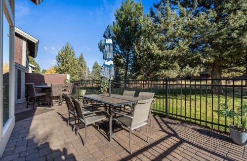 Redmond House | Aspen Retreat - Meredith Lodging