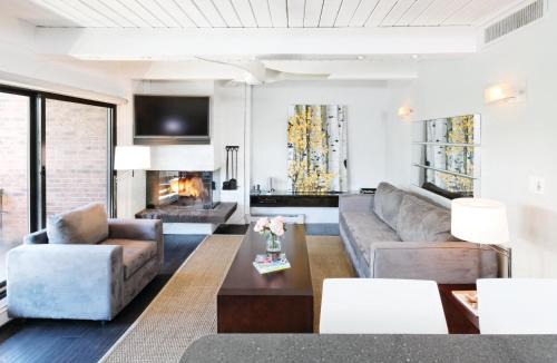 Downtown Hotel | Aspen Square Condominium Hotel