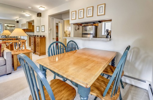 West End House | Aspen Townhome w/Deck - Restaurant Row