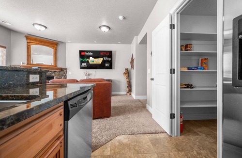 Mountain Green House | Aspen Tree Chalet |Snowbasin|By Pineview Reservoir