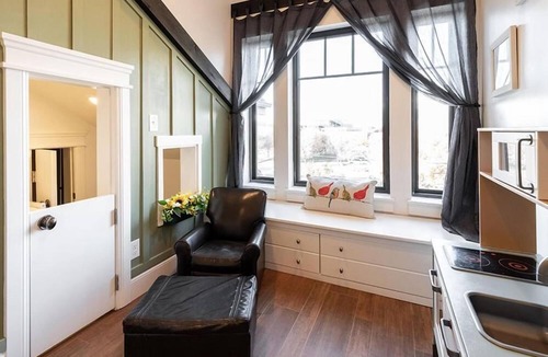 Central Business District Hotel | Aspenwood Manor South