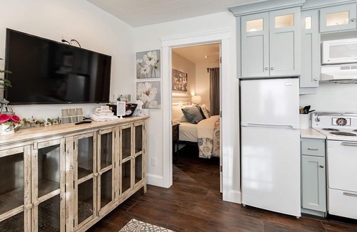 Central Business District Hotel | Aspenwood Manor South