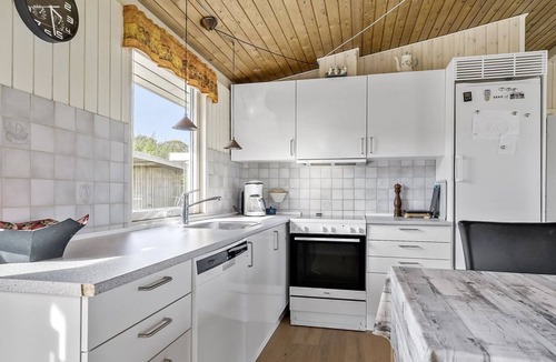 Bjert House | "Assarina" - 15m from the sea by Interhome