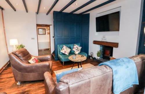 Dyserth House | Aster Cottage