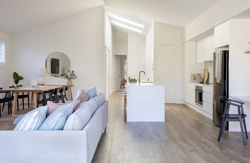 Narrawallee House | Aster in Narrawallee