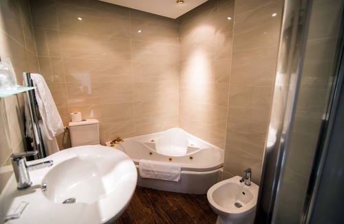 Darwen Hotel | Astley Bank Hotel