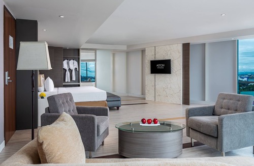 Makassar Hotel | Aston Makassar Hotel & Convention Center