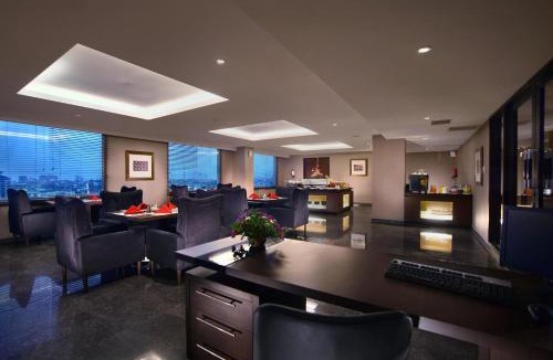 Makassar Hotel | Aston Makassar Hotel & Convention Center