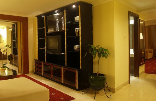 Cipaganti Hotel | Aston Tropicana