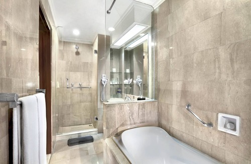 Cipaganti Hotel | Aston Tropicana