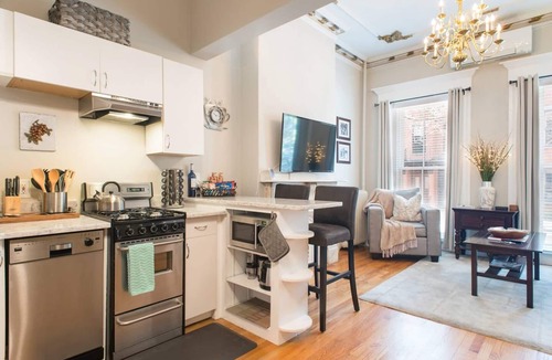 Shawmut Apartment | ASTONISHING 1 BEDROOM PARLOR, WELL APPOINTED, -SOUTH END BOSTON -BEST LOCATION