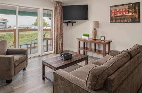 Astoria Hotel | Astoria Riverwalk Inn