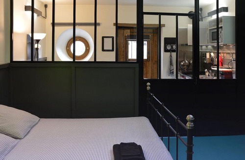 La Villeneuve-au-Chatelot House | ASTRØLABE