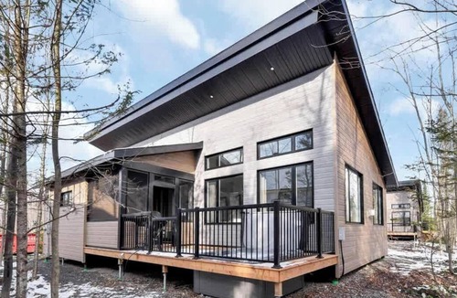 Pont-Rouge Ski Chalet | Astral - Wooded & Relaxation - Private Spa