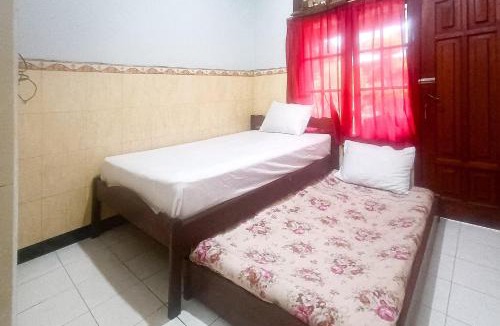 Mataram Hotel | Astri Homestay Carkranegara Mataram Mitra RedDoorz