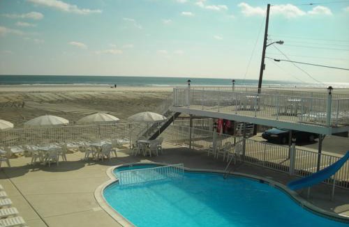 Wildwood Crest Hotel | Astronaut Motel