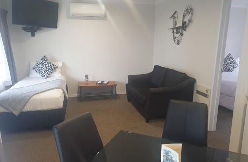 Te Awamutu Hotel | ASURE Albert Park Motor Lodge