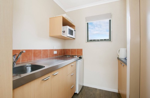 Katikati Hotel | ASURE Kaimai View Motel