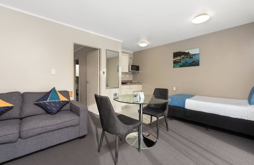 Tauranga Hotel | Asure Macys Motor Inn And Conference Centre