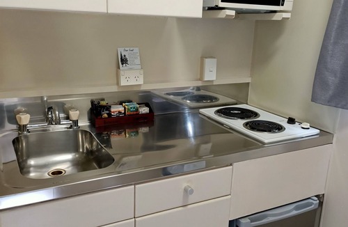 Tauranga Hotel | Asure Macys Motor Inn And Conference Centre