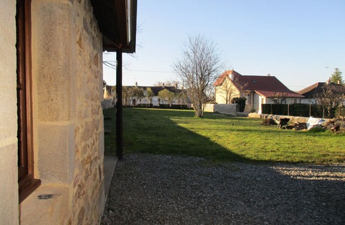 Bourbon-l'Archambault Apartment | At BARI, large recent studio