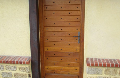 Bourbon-l'Archambault Apartment | At BARI, large recent studio