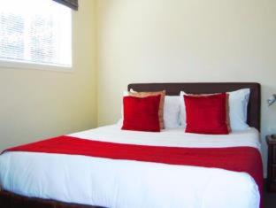 Mount Eden Hotel | At Eden Park Motel