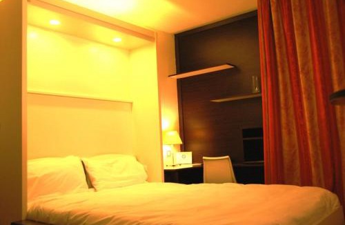 Saint - Aubin - Dupuy Apartment | At Home Appart Hotel