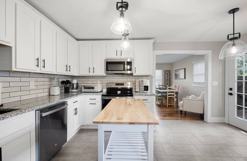 Acworth House | At Home in Acworth!